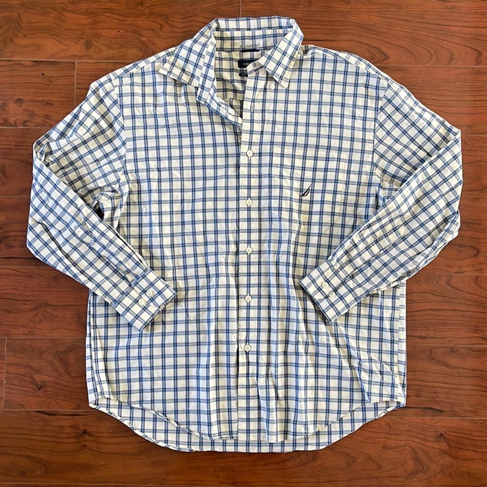 Nautica Blue and Cream Gingham Pattern Button Down Long Sleeve Shirt
